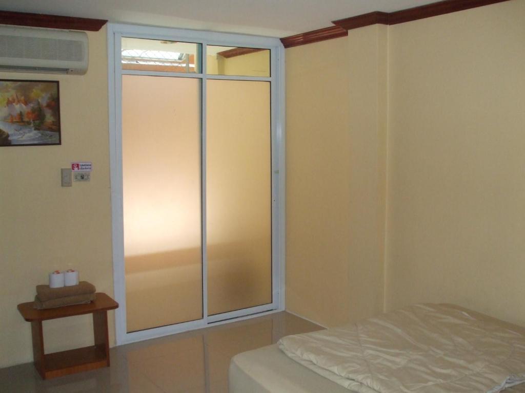 Aura House Hotel Pattaya Luaran gambar