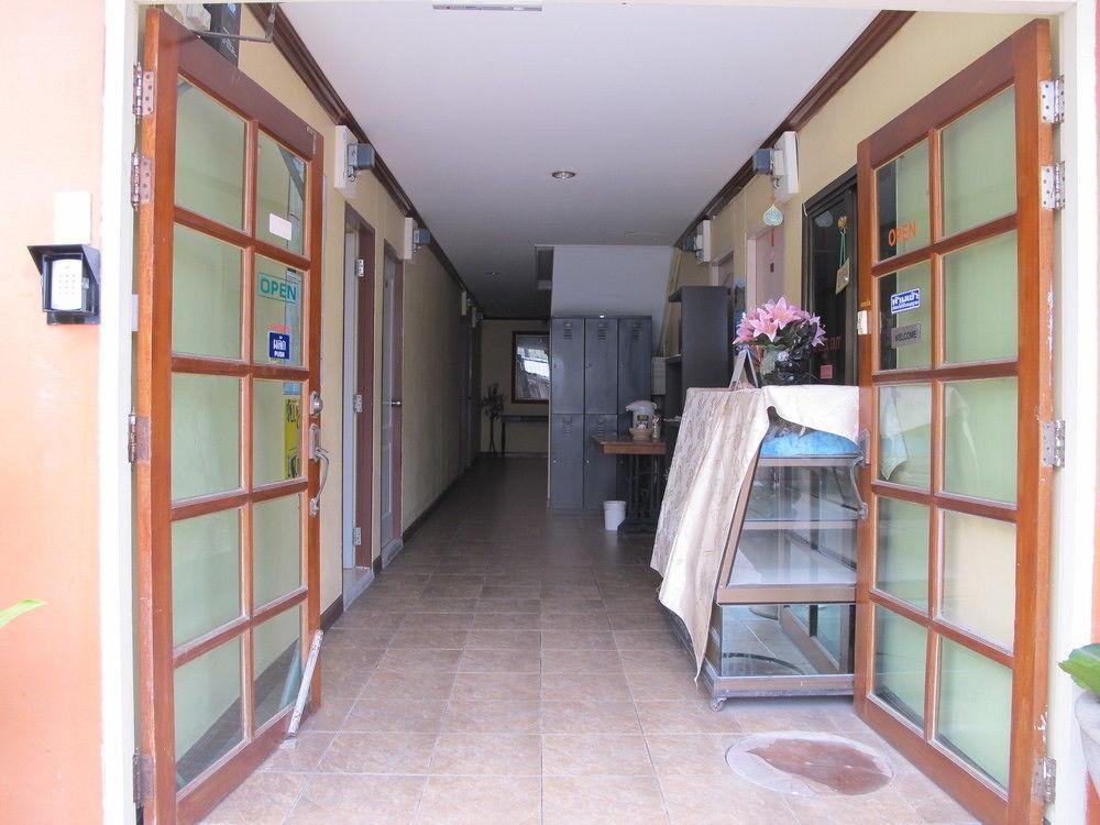 Aura House Hotel Pattaya Luaran gambar