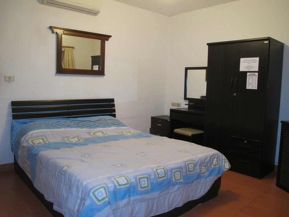 Aura House Hotel Pattaya Luaran gambar