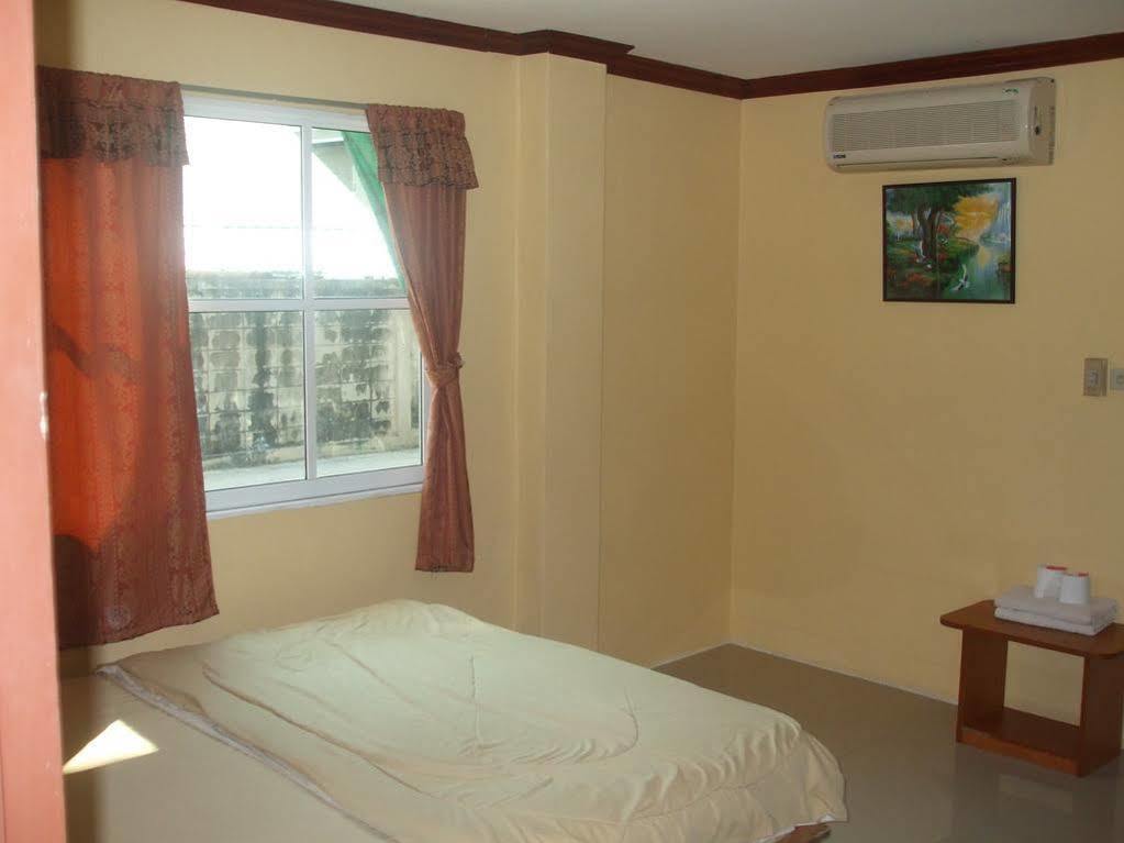 Aura House Hotel Pattaya Luaran gambar